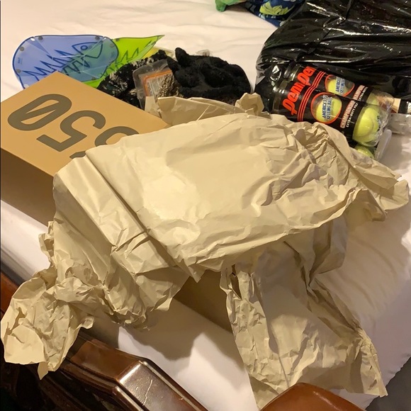 YEEZY BOOST 350 V2 BUTTER BOX US 7 - Picture 6 of 6